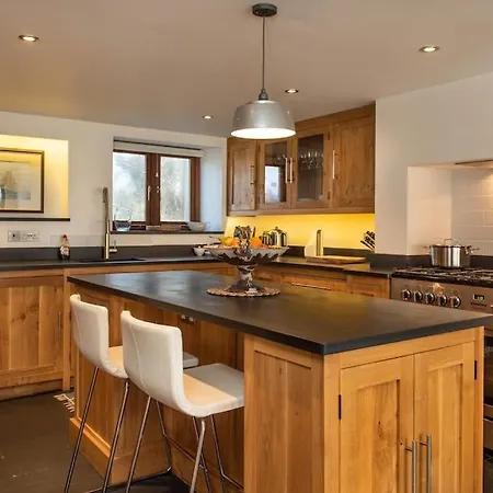 Holiday home Luxury Close To Cliffs & Surfing Beaches! Bude